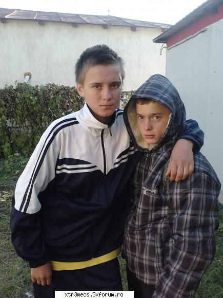 la prima vedere obisnuit dau mass dak ma  ;) cfg pgl original